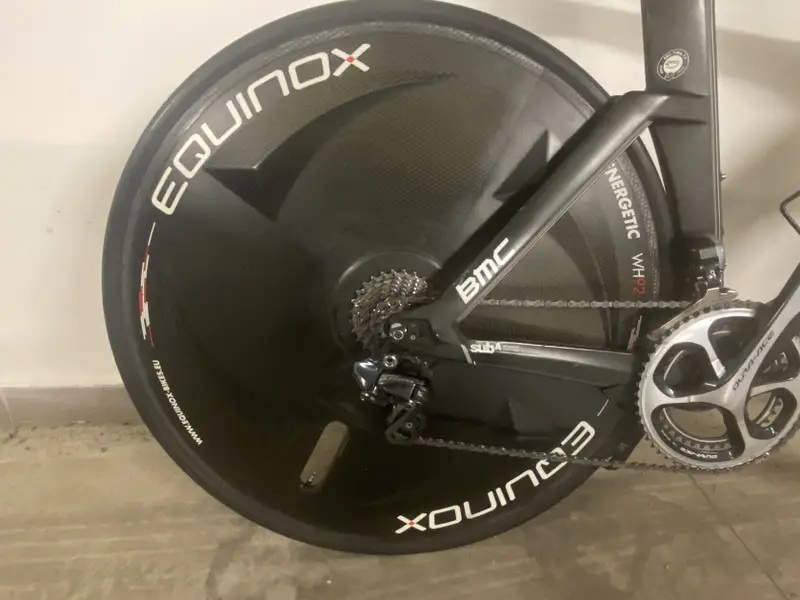 Triatlonový speciál BMC Timemachine 01 – Dura-Ace Di2, disková kola